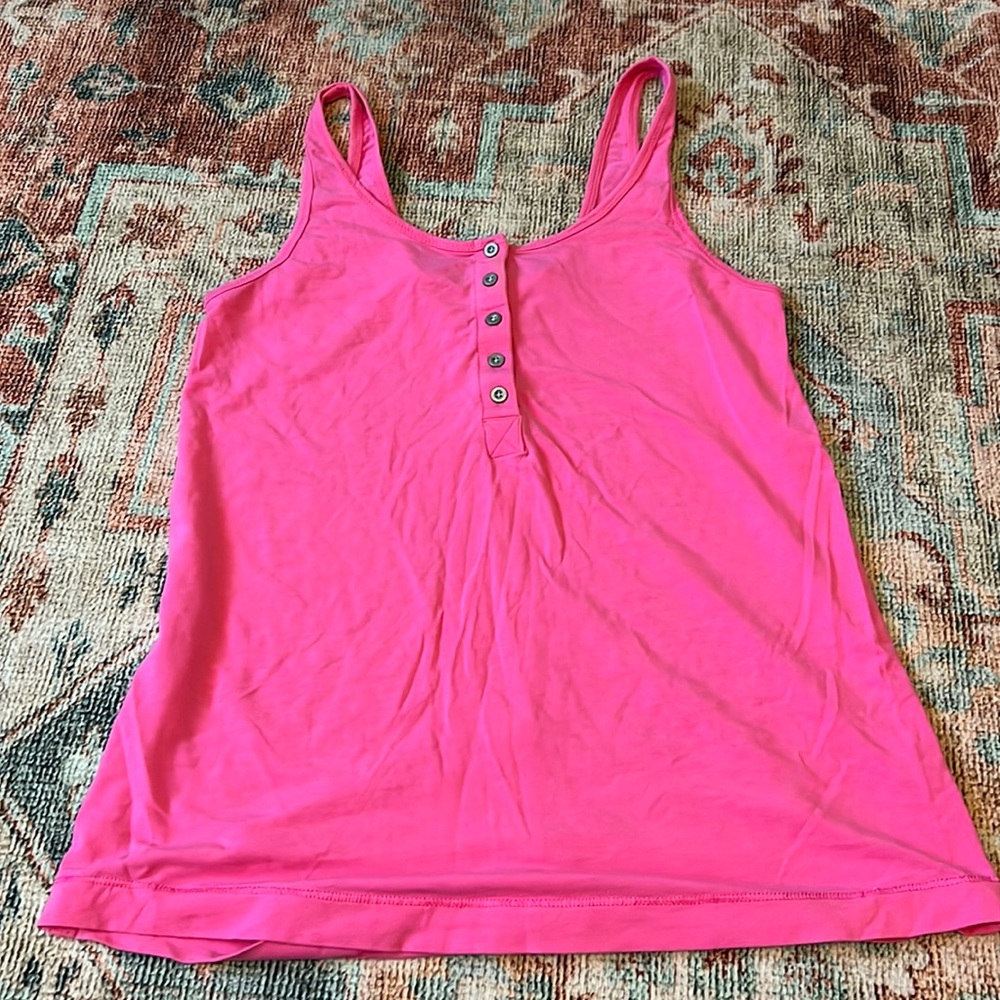 Lululemon tank